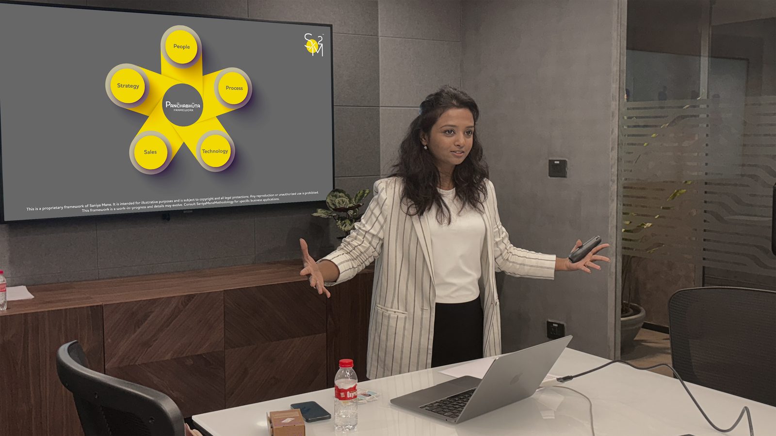 Saniya Mane presenting an SM² framework
